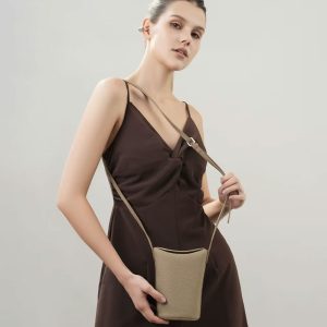 mini sac vase cuir gris taille telephone