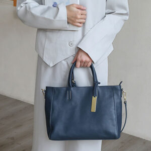 Sac A Main Cuir Pleine Fleur Cabas Modele Lea Bleu Port Main