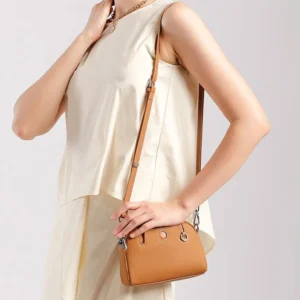 Pochette Bandouliere Arrondie Cuir Modele Suzy Marron Saison Ete