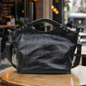 Sac A Main Cuir Vachette Souple Rivets Modele Nina Noir Vue Face